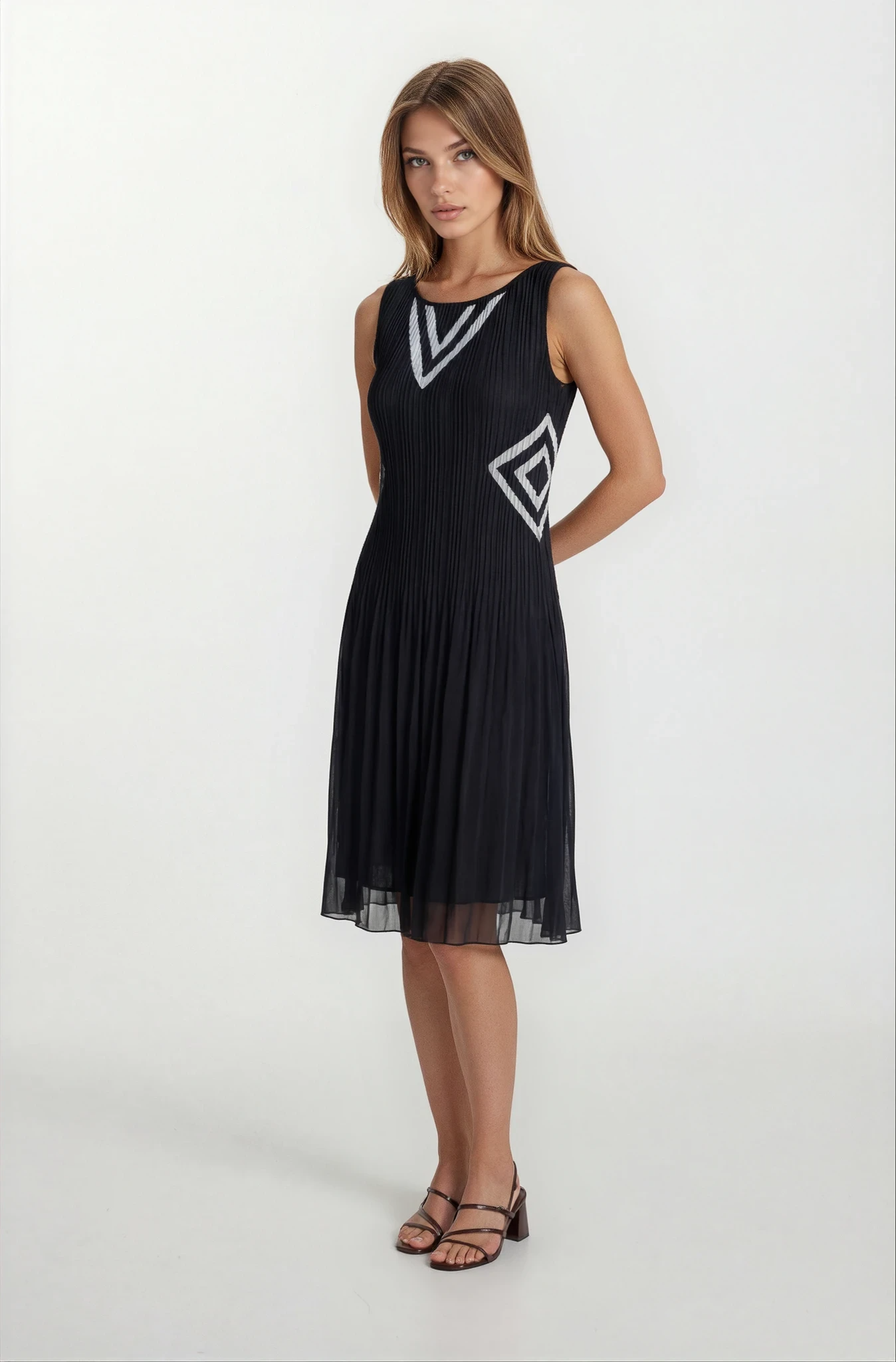 Pleated Midi Dress with Geometric Detail – Sleeveless Elegant Flow Dress (Black, Purple, Grey)