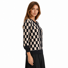Zoom In stock Black Beige Checkered Pleated Jacket